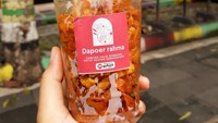 Cirambay dari Dapur Rahma di Wonosari ini dikemas menggunakan kemasan gelas plastik. Meski sederhana tetapi rasanya yang gurih dan pedas bikin siapa saja ketagihan. Foto: Instagram @dapoerrahma21