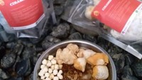 Sepaket cirambay di Muyas Kitchen dilengkapi dengan pilus dan batagor siomay. Cirambay ini dikemas secara frozen untuk bisa dimasak sendiri di rumah. Foto: Instagram @muyas_kitchen