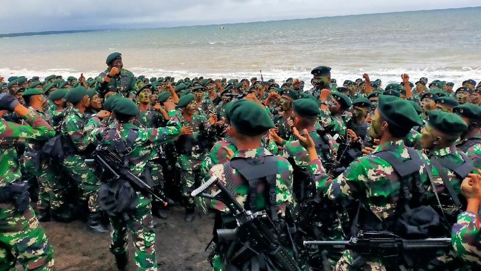 Divif 2 Kostrad TNI AD Lantik 500 Personel Raider Baru di Banyuwangi