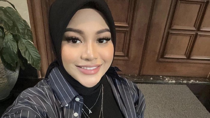 Foto baby bump Aurel Hermansyah. Foto baby bump Aurel Hermansyah.