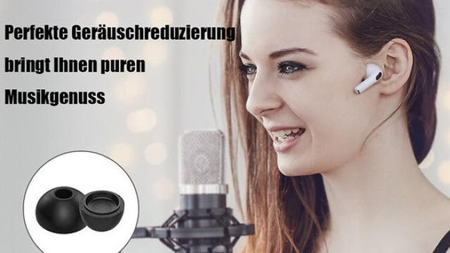 Editannya bukan bikin makin bagus dan menarik malah bikin lubang telinganya jadi seperti ada 2. Dijamin bikin jadi lihat dua kali. Foto: Reddit