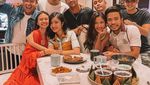 Momen Kulineran Romantis Vidi Aldiano dan Sheila Dara yang Baru Lamaran
