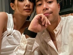 8 Foto Mesra Vidi Aldiano & Sheila Dara dari Pacaran Sampai Lamaran Beradat Jawa