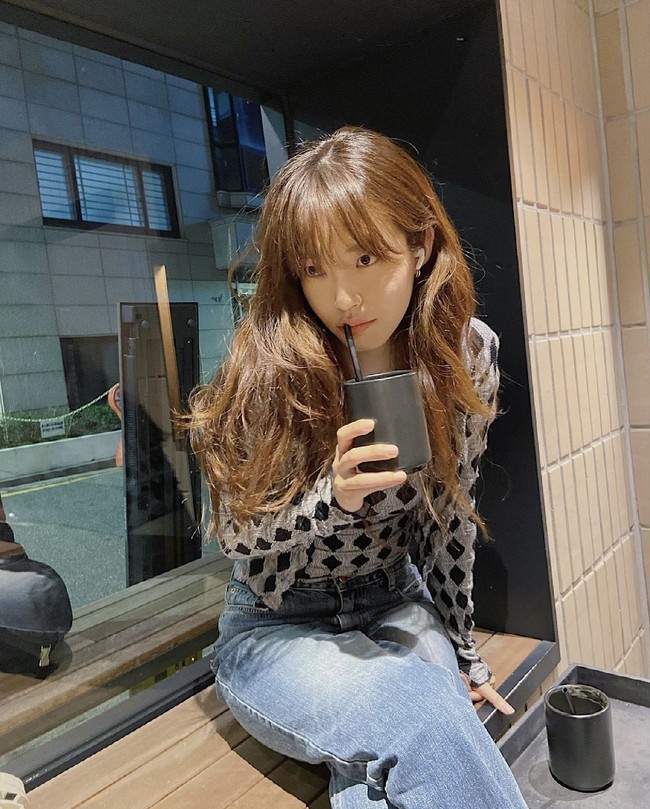 Sebelum menjajal dunia akting, Hwang Se On aktif sebagai model. Wanita kelahiran Selandia Baru, 4 Agustus 1994 ini sempat berada di bawah naungan agensi ESteem. Foto: dok. Instagram seonihwang