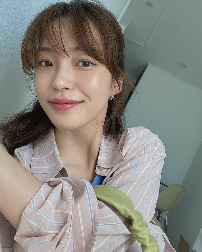 Pemilik akun Instagram seonihwang ini juga memiliki kanal YouTube pribadi 세오니seoni. Hwang Se On memperlihatkan kegiatannya saat berada di luar Korea dan menambahkan subtitle Bahasa Inggris. Foto: dok. Instagram seonihwang