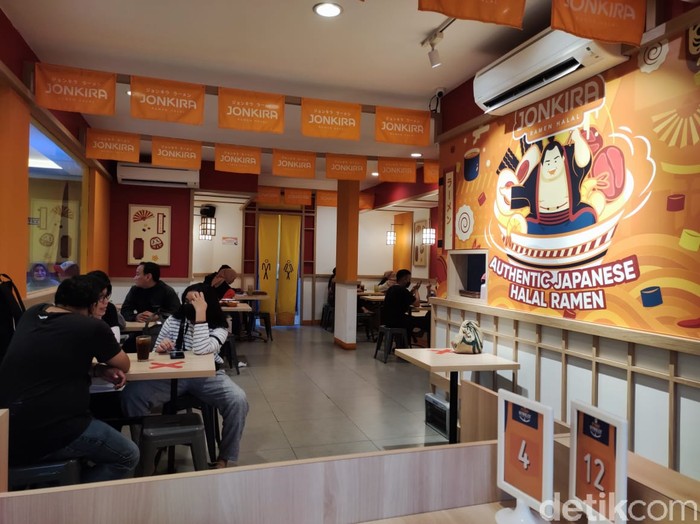 Hangat Gurih Ramen Topping Ayam dan Udang Mulai Rp 30 Ribuan