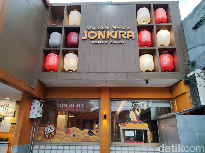 Jonkira Ramen Hangat Gurih Ramen Topping Ayam dan Udang Mulai Rp 30 Ribuan