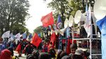 Kang Emil, Ini Curhatan Para Buruh yang Demo di Gedung Sate