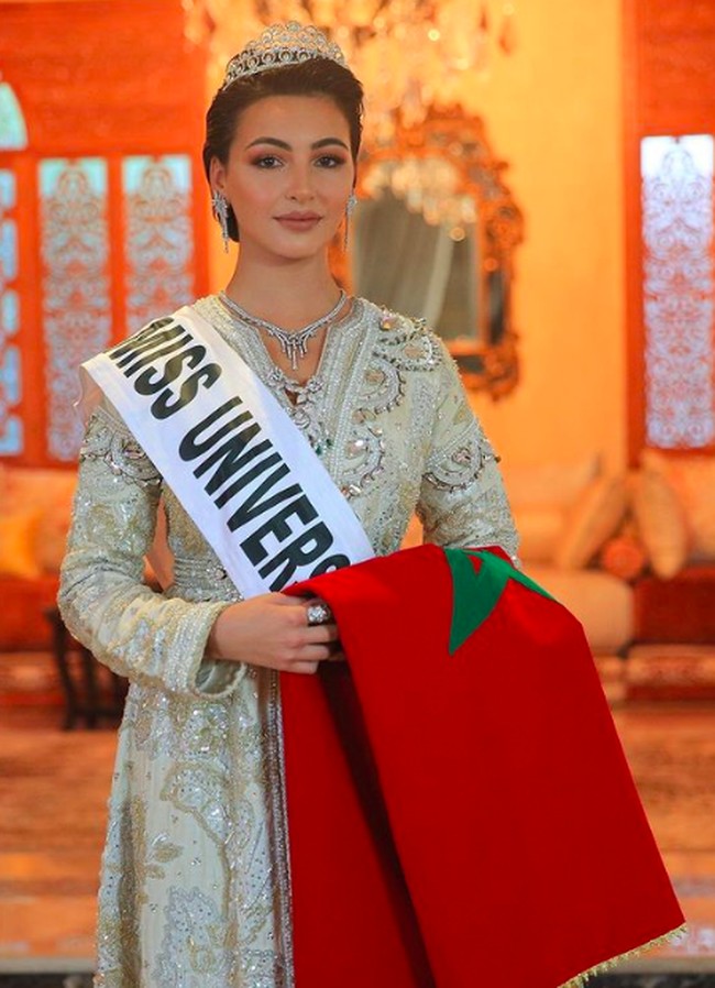 Kawtar Benhalima mungkin tidak menyangka bahwa dirinya yang akan berangkat untuk ikut kompetisi Miss Universe 2021. Lantaran pada awalnya dia pemenang runner up pertama di kontes Miss Universe Maroko 2021. Foto: dok. Instagram/@missuniversemorocco
