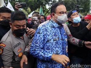 Minta Menaker Tinjau Ulang UMP, Anies Dinilai Salah Alamat