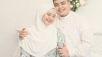 Sosok Nadzira Shafa disorot saat meninggalnya Ameer Azzikra. Nadzira adalah istri Ameer yang baru dinikahi 5 bulan lalu. Foto: Instagram @ameer_azzikra