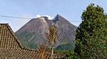 Penampakan Puncak Gunung Merapi yang Menawan Mata Pagi Ini