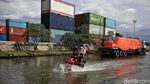 Potret Banjir Rob yang Terjadi Setiap Hari di Pelabuhan Sunda Kelapa