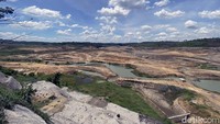 Total tampungan air adalah 14,42 juta meter kubik. Total luas lahan genangan 187 hektar, sedangkan total lahan yang dibebaskan 267 hektar.