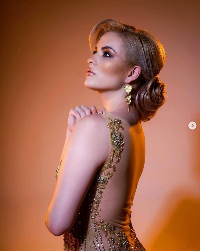 Dalam unggahannya yang lain di Instagram, Rafaela Plastira menuliskan dukungannya untuk Palestina. “I may not live in Palestine but Palestine lives in my heart forever,” tulisnya. Foto: Dok. Instagram @plastira_rafaela