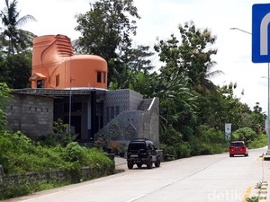 Unik! Ada Rumah Sepatu Raksasa di Boyolali, Pemilik Ungkap Filosofinya