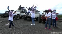 Namun, para wisatawan tidak perlu khawatir karena mobil offroad yang digunakan dalam kondisi prima serta driver yang professional. Lokasi wisata offroad di lereng gunung Semeru ini sengaja dipilih untuk memberikan nuansa liburan di alam terbuka yang berbeda kepada para wisatawan.