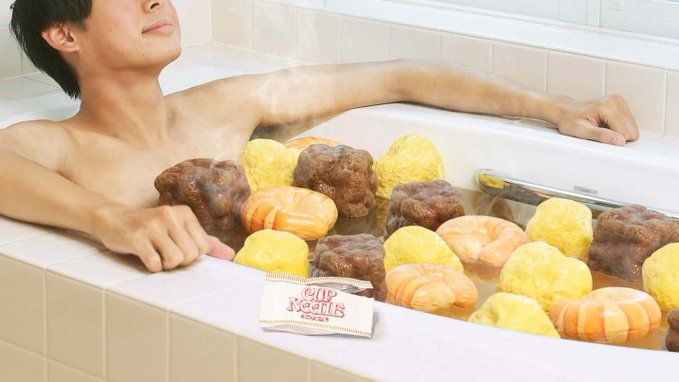 Siap-siap Lapar, Bisa Menikmati Aroma Mie Instan Sambil Berendam