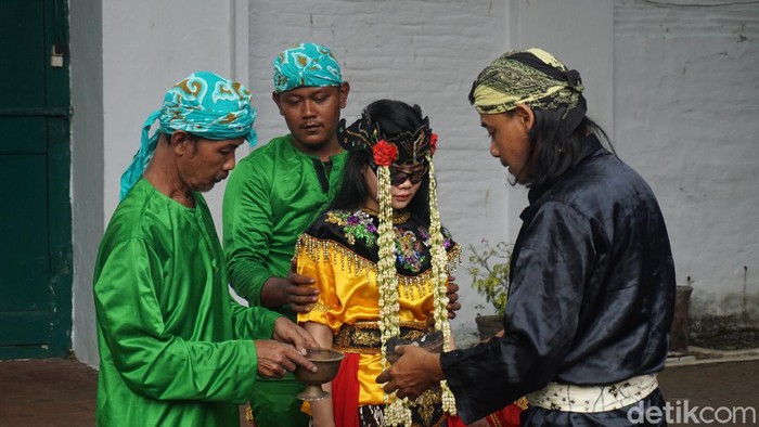 Tari Sintren yang bernuansa mistis dari Cirebon