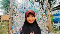 Pelajar SMPN 12 Gresik itu sempat diundang ke Amsterdam dalam acara Plastic Health Summit 2021 pada Oktober lalu.