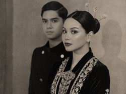 Intip 5 Foto Al Ghazali & Alyssa Daguise Pakai Baju Adat Jawa, Bak Prewedding
