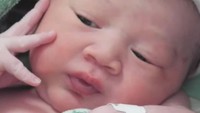 Baby R disebut punya wajah yang mirip dengan ayahnya, Raffi Ahmad. Foto: YouTube RANS Entertainment