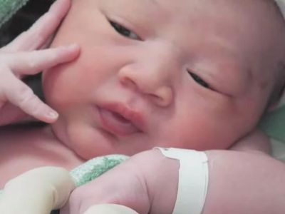 Raffi Ahmad dan Nagita Slavina Akhirnya Perlihatkan Wajah Baby R