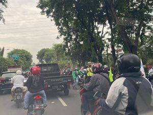 Lalin Sidoarjo ke Surabaya Atau Sebaliknya Macet Total Dampak Buruh Penuhi Jalan