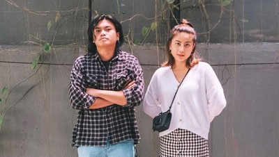 8 Foto Kisah Cinta Awkarin, Dipacari Anak Wishnutama Hingga Dilamar Gangga