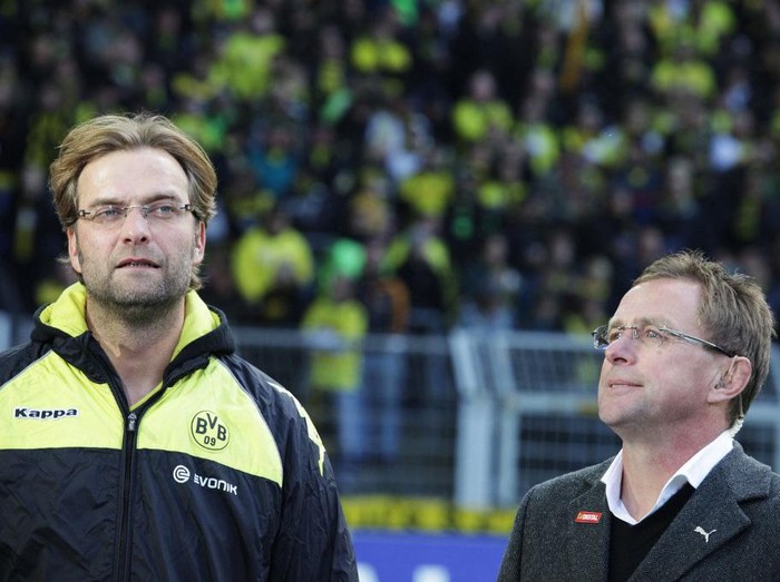 RESTRICTIONS / EMBARGO - ONLINE CLIENTS MAY USE UP TO SIX IMAGES DURING EACH MATCH WITHOUT THE AUTHORISATION OF THE DFL. NO MOBILE USE DURING THE MATCH AND FOR A FURTHER TWO HOURS AFTERWARDS IS PERMITTED WITHOUT THE AUTHORISATION OF THE DFL.
Dortmund's head coach Juergen Klopp (L) and Hoffenheim's head coach Ralf Rangnick attend the German first division Bundesliga football Borrusia Dortmund vs 1899 Hoffenheim in the western German city of Dortmund on October 24, 2010. AFP PHOTO / BARTEK WRZESNIOWSKI (Photo by BARTEK WRZESNIOWSKI / AFP)