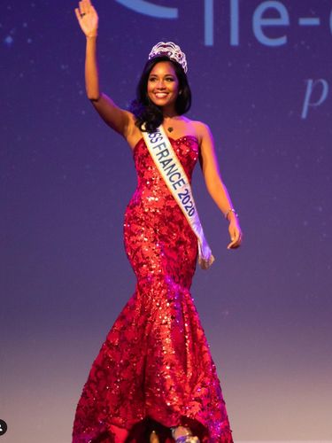 Miss France 2020 Clemence Botino