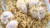 Mie instan dan durian sama-sama makanan yang banyak disukai orang di Indonesia. Namun, ketika keduanya dicampur apa masih tertarik mencoba? Foto: Instagram/Twitter