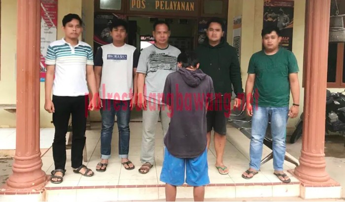Polisi menangkap remaja atas dugaan pemerkosaan terhadap seorang ibu muda. Pelaku telah ditetapkan sebagai tersangka, saat ini ditahan polisi. (dok Polres Tulang Bawang)