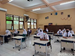 Sempat Disetop, PTM Terbatas di Depok Kembali Digelar Hari Ini