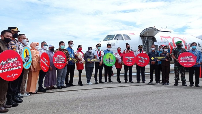 Wings Air meresmikan kota tujuan baru ke-141 serta rute baru dalam wilayah Pulau Borneo. Penerbangan perdana dari Bandar Udara Internasional Syamsuddin Noor Banjarmasin di Banjarbaru, Kalimantan Selatan (BDJ) ke Bandar Udara Haji Muhammad Sidik, Trinsing, Teweh Selatan, Barito Utara, Kalimantan Tengah (HMS) pada hari ini (29/ 11).
