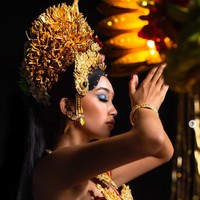 “BALI SUNDARAM - The Beauty within Holly Blessing,” demikian tema kostum nasional Sophia Rogan karya Inggi Indrayana Kendran. Foto: Instagram@thesophiarogan