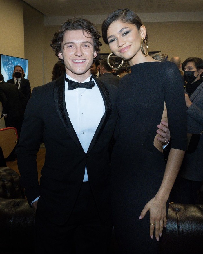 Tom Holland dan Zendaya menghadiri Ballon D'Or Awards di Paris, Perancis, Senin (29/11/2021) waktu setempat.