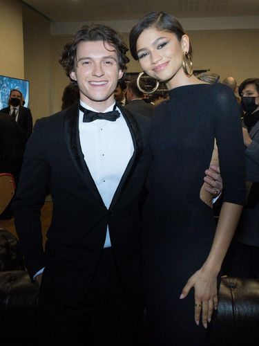Tom Holland dan Zendaya menghadiri Ballon D'Or Awards di Paris, Perancis, Senin (29/11/2021) waktu setempat.