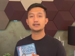 Crazy Rich Tom Liwafa Lelang Buku untuk Gala, Tembus Rp 208 Juta