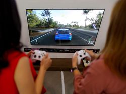 Asyiknya Main Game di TV OLED dari LG