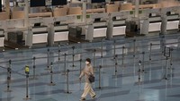 Disebutkan sumber tersebut bahwa diplomat asing itu dikonfirmasi terinfeksi varian Omicron setelah dinyatakan positif Corona setibanya di Bandara Narita, dekat Tokyo.