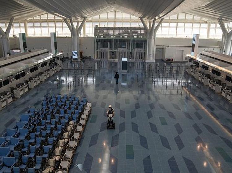 Warga Asing Dilarang Masuk Jepang, Bandara Haneda Sepi Banget