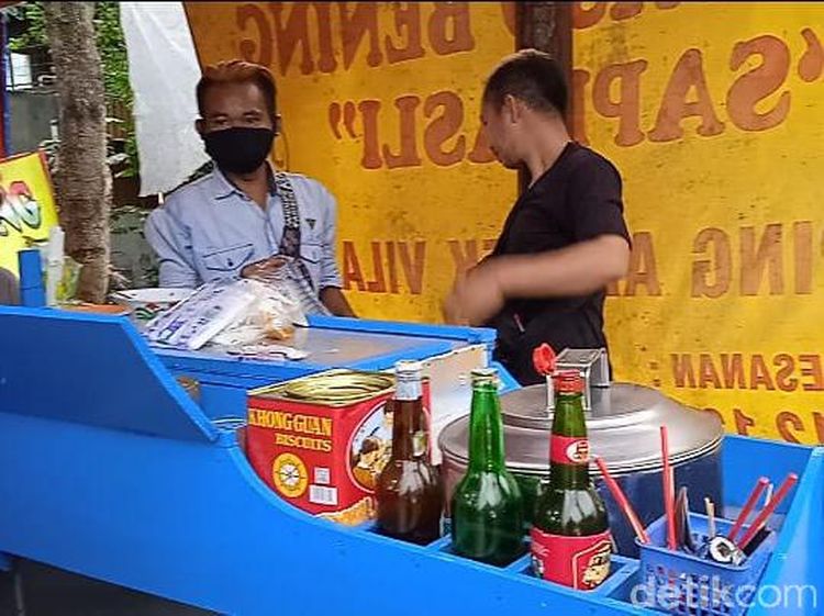 Nyam! Nikmatnya Bakso Yamin Favorit YouTuber di Baso Bening Villa Duta