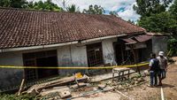 8 Rumah Rusak Gegara Pergerakan Tanah Di Lebak