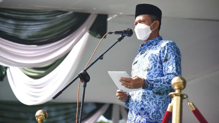 Bupati Bandung Dadang Supriatna