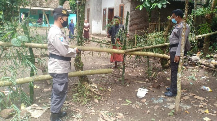 cakades blokir jalan karena kalah pilkades