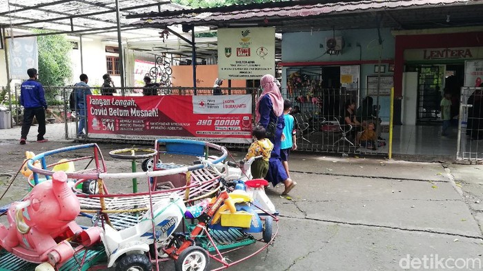Cerianya ADHA Penghuni Rumah Lentera Solo di Hari AIDS Sedunia Cerianya ADHA Penghuni Rumah Lentera Solo di Hari AIDS Sedunia