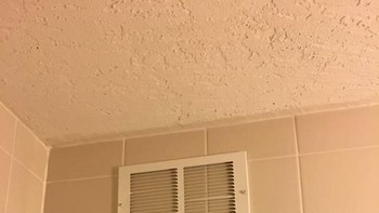 Ventilasi yang malah tertutup di kamar mandi. Foto: Boredpanda