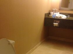 Potret Desain Hotel yang Aneh, Arsiteknya Siapa Sih?