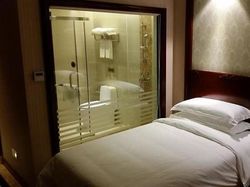 Potret Desain Hotel yang Aneh, Arsiteknya Siapa Sih?